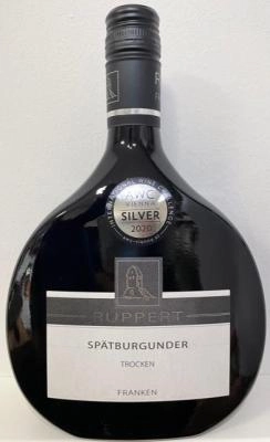 Zum Wein / Sekt: 2021 Spätburgunder QbA trocken 0.75l