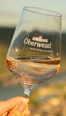 Zum Wein / Sekt: Weinglas Oberwesel