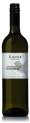 Zum Wein / Sekt: 
    Weingut Kiefer
    Herrenbuck Scheurebe
          Baden - Kaiserstuhl
        2021
    white
  