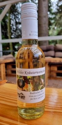 Zum Wein / Sekt: Hildes Kräuterweinchen. 10.0% vol.. 0.25l